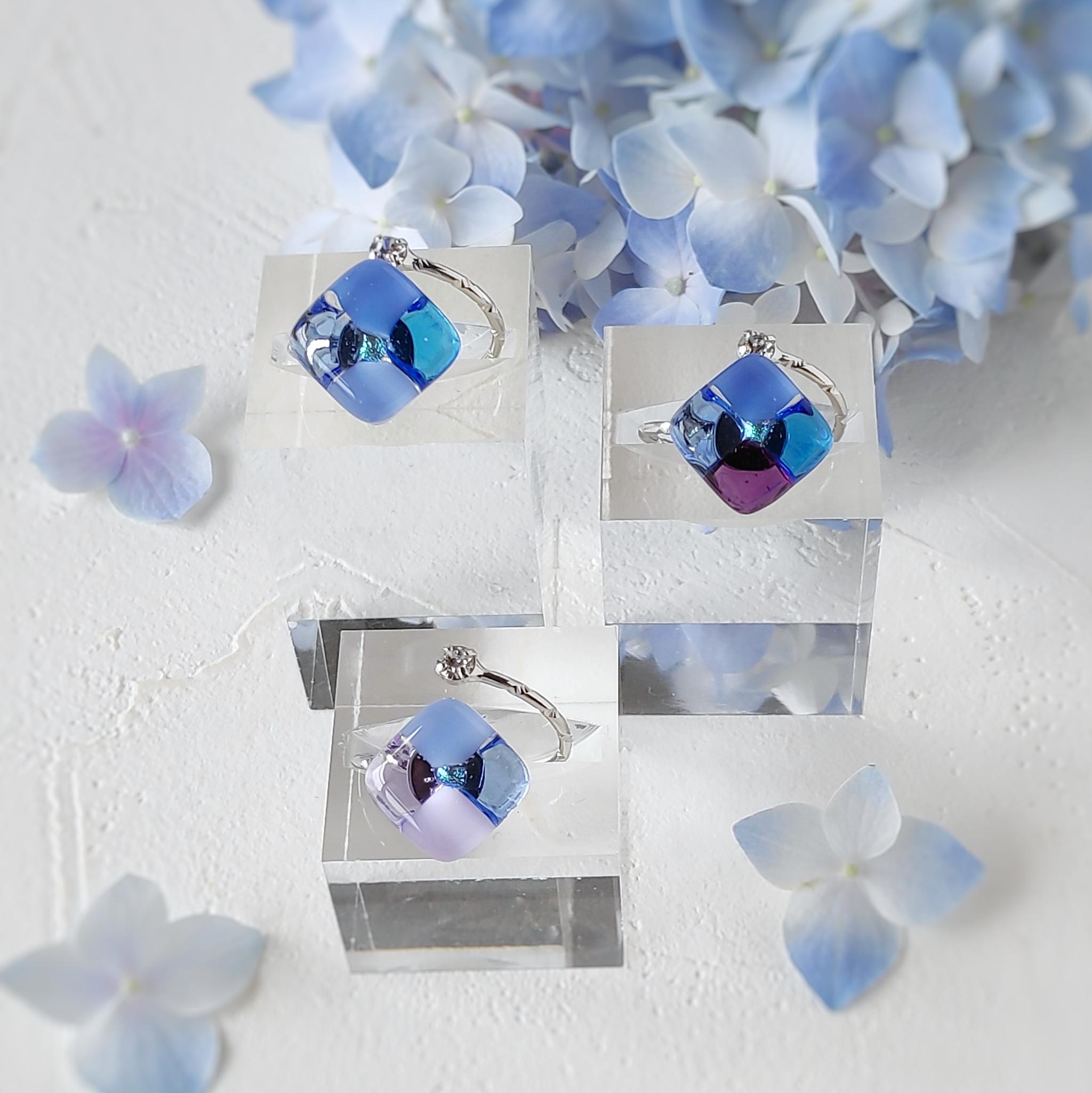 『紫陽花』 ガラスリング ストーン付きフォークリング square flower series1枚目の画像
