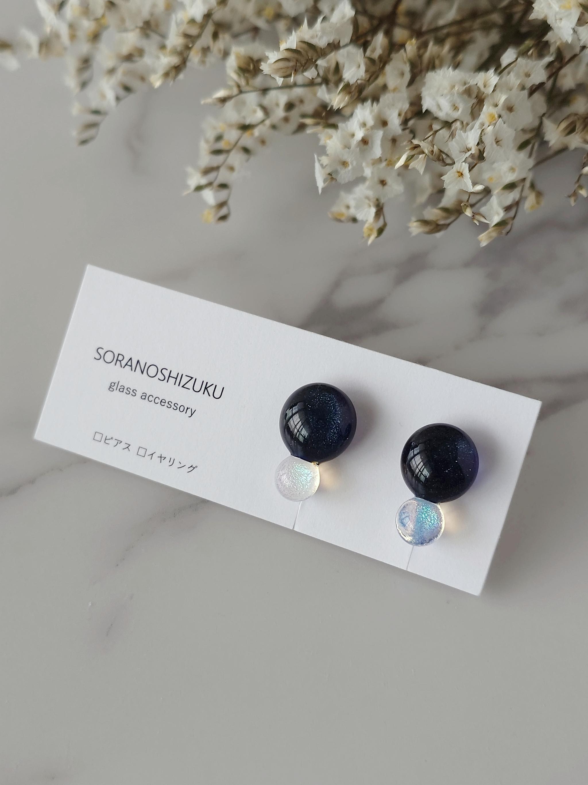 ガラスの２粒しずくイヤリング 夜空とオーロラ | 6枚目