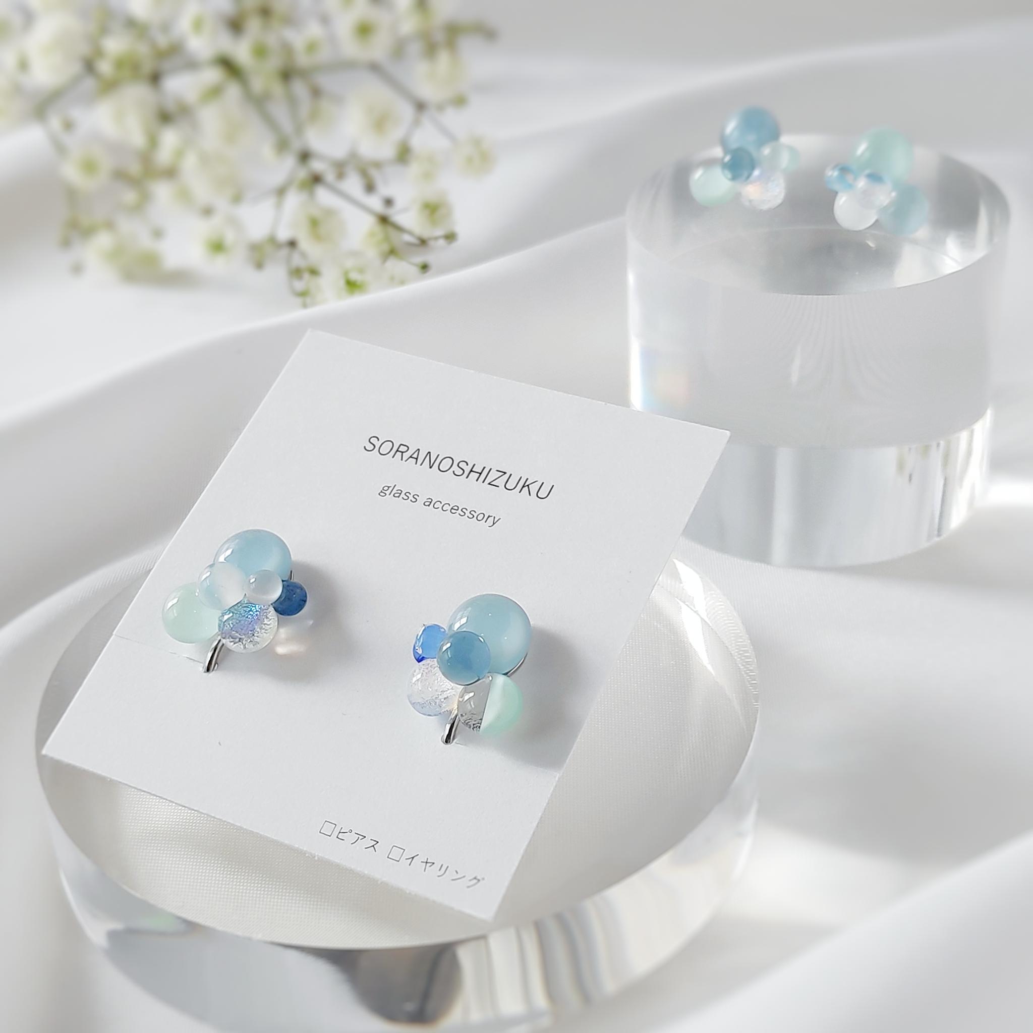 一期一会 ガラスのしずくイヤリング 春霞1枚目の画像